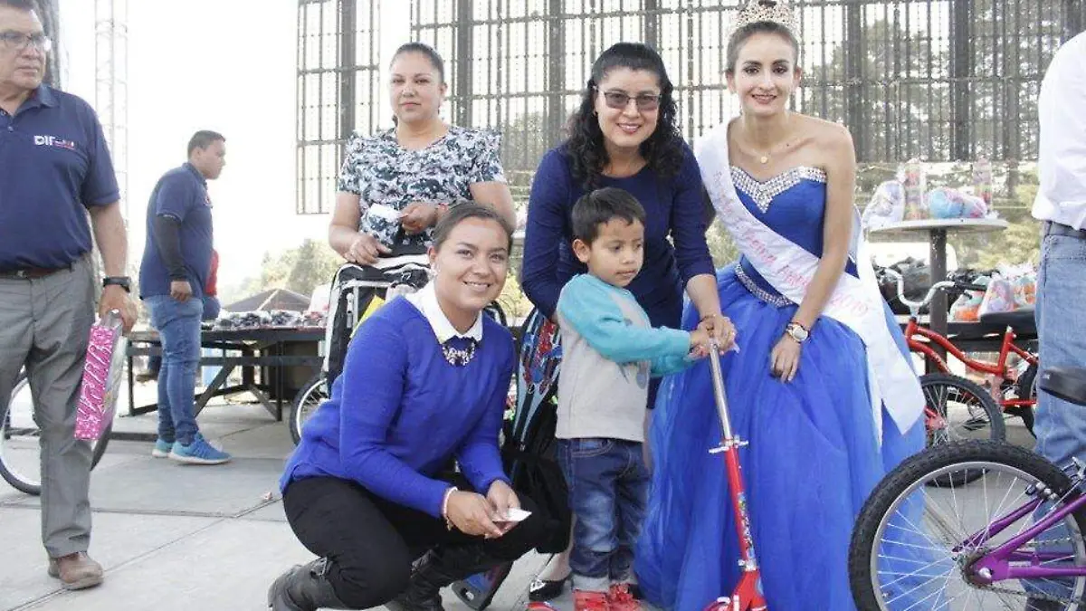 Cientos de juguetes se entregaron en este magno festejo.